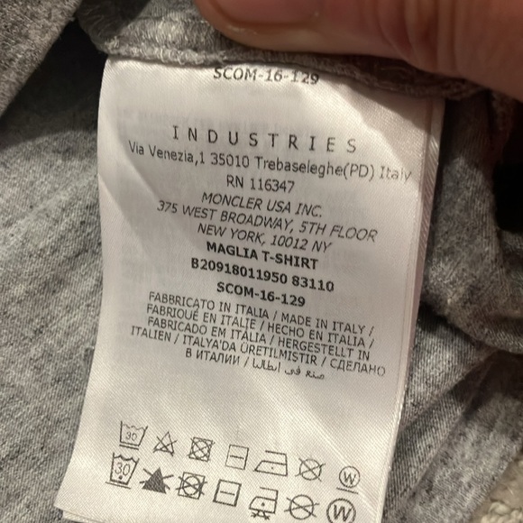 SALE! Moncler Men’s T-shirt, when winter’s over & it’s just fun in the sun time! - Picture 7 of 8